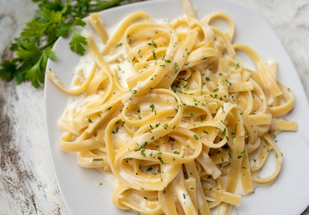 Tjestenina u bijelom umaku