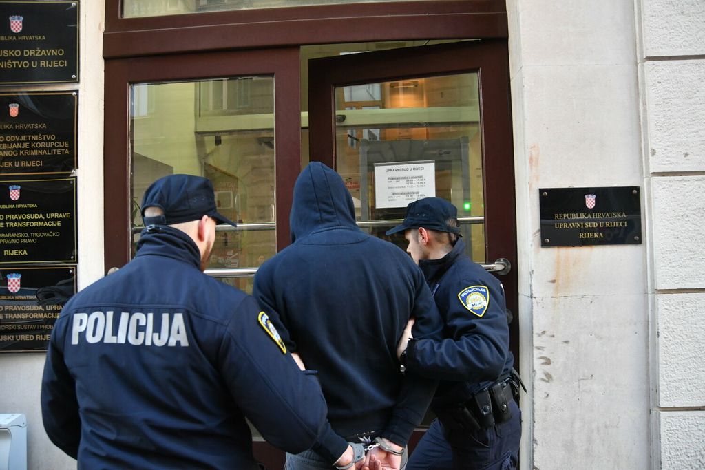 Privođenje ubojice u Rijeci - 7