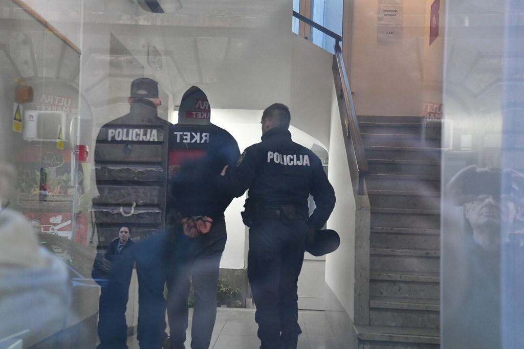 Privođenje ubojice u Rijeci - 2