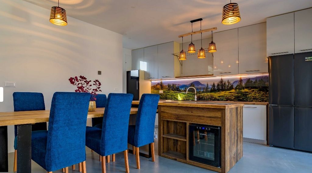 Prostrani open-space dnevni boravak za obiteljska druženja