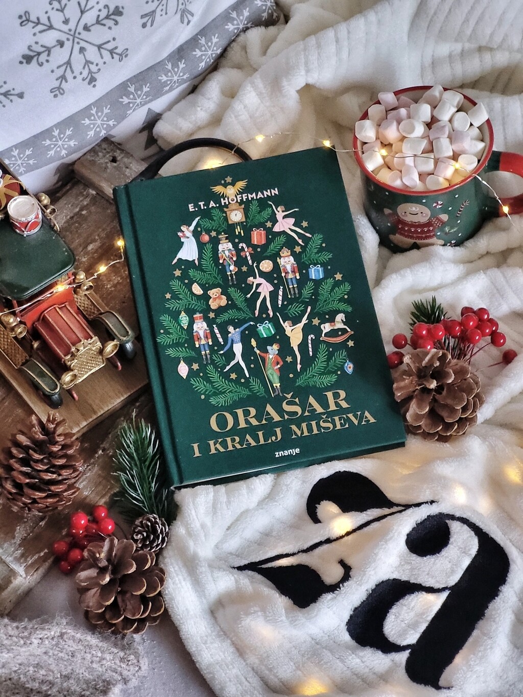 Bajka Orašar i kralj miševa, od svog prvog objavljivanja 1816. godine, oduševljava generacije čitatelja diljem svijeta