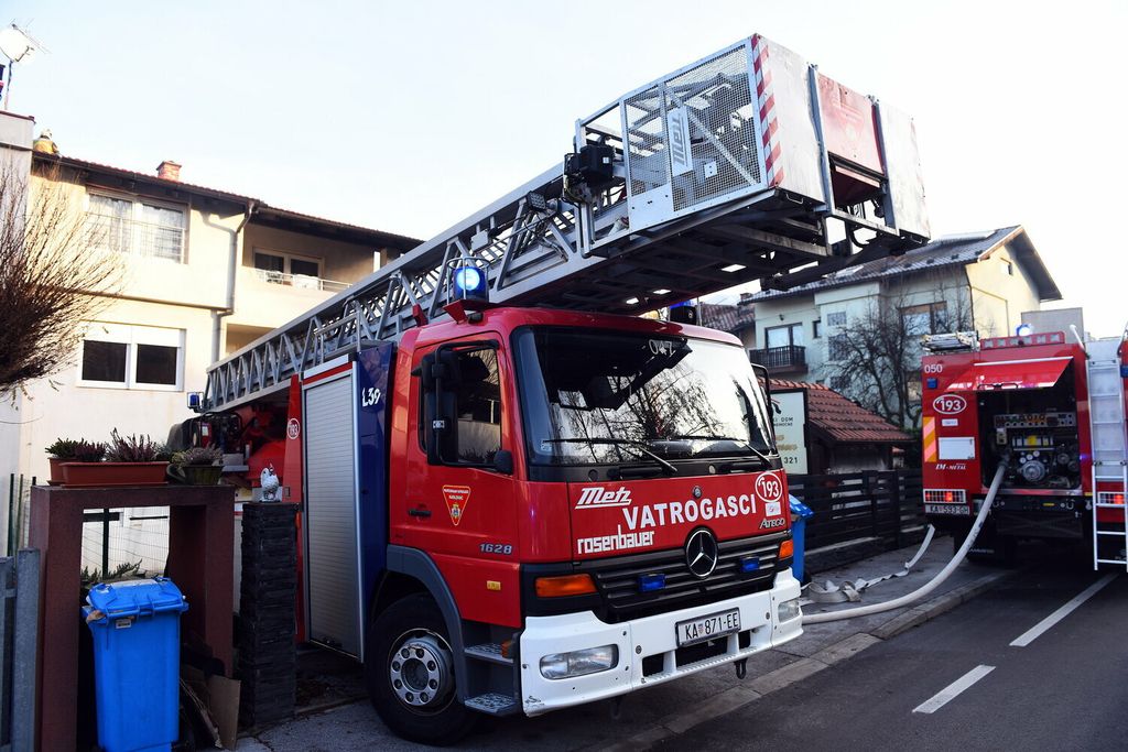 Požar u domu za starije u Karlovcu - 13