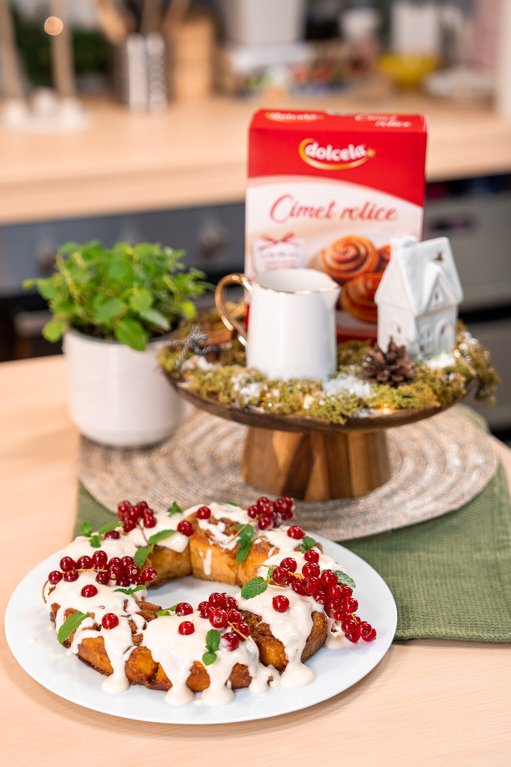 Božićni vijenac od rolica s cimetom