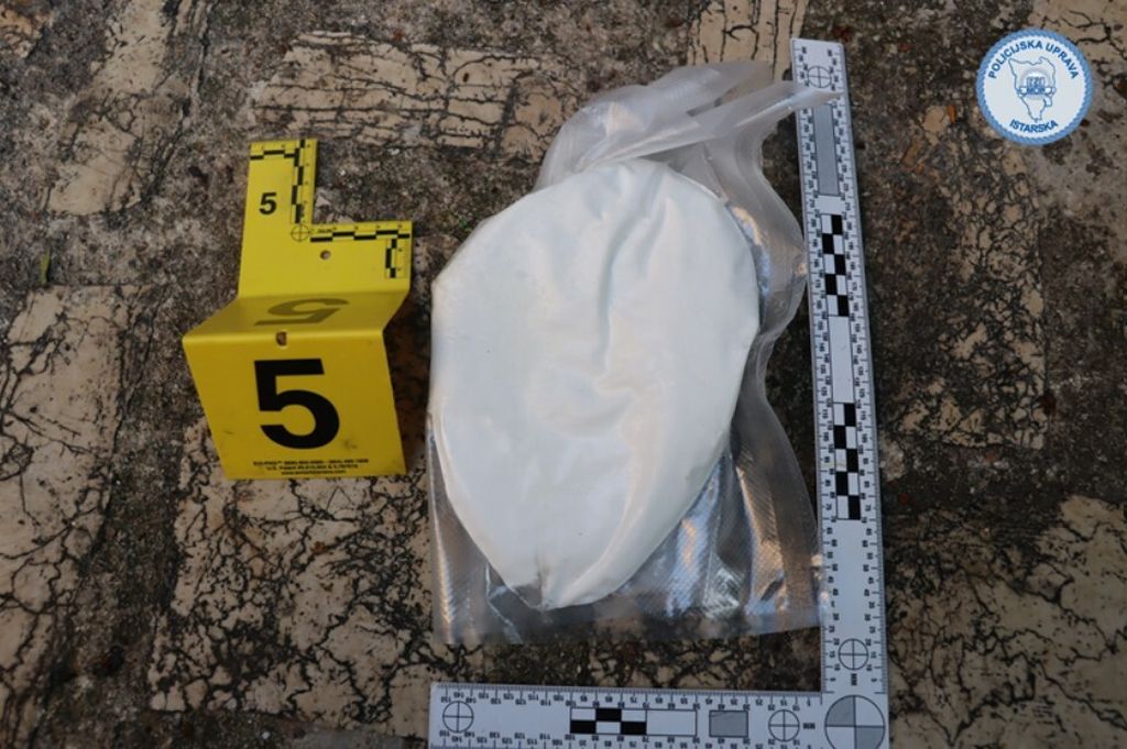 Pronađena droga u Istri - 3