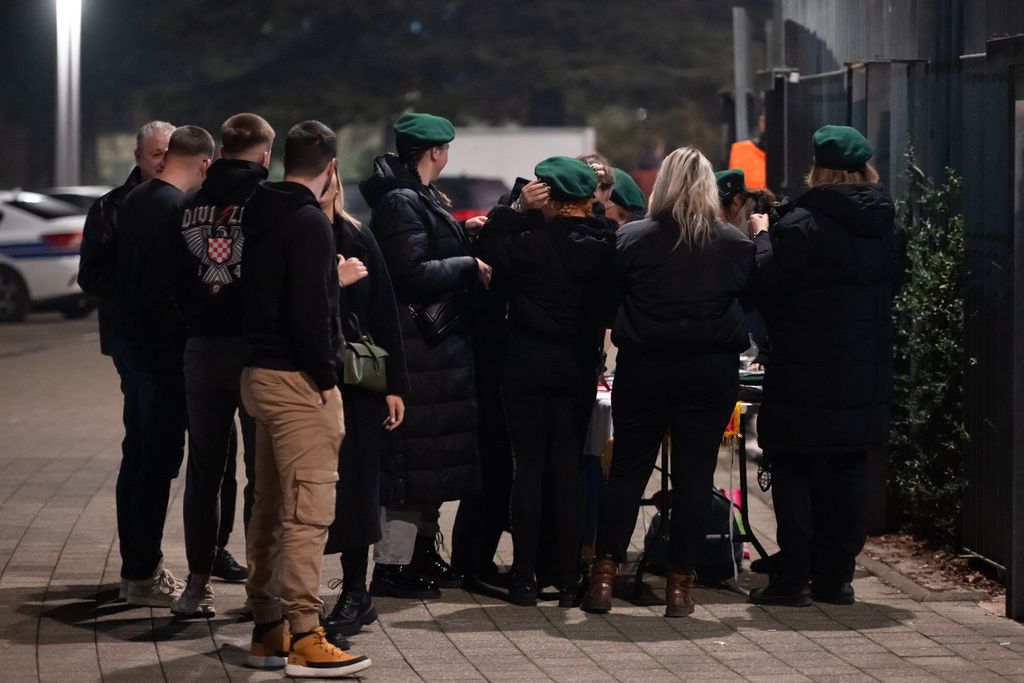 Atmosfera pred Thompsonovim koncertom - 2