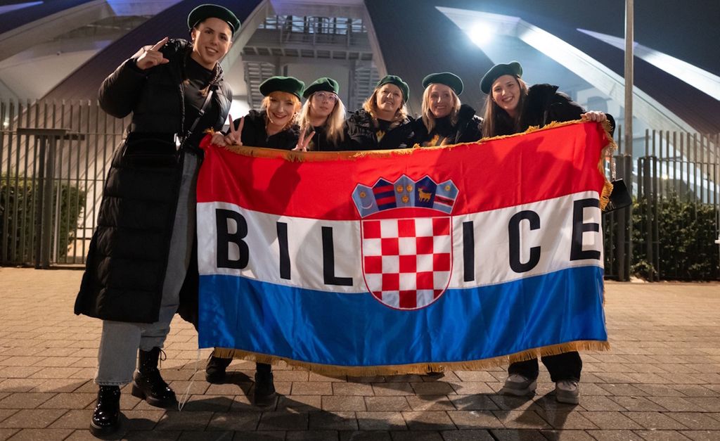 Atmosfera pred Thompsonovim koncertom