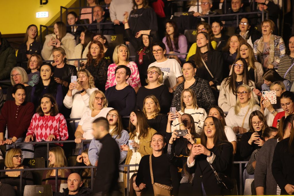 Plavi orkestar u Gripama - 1