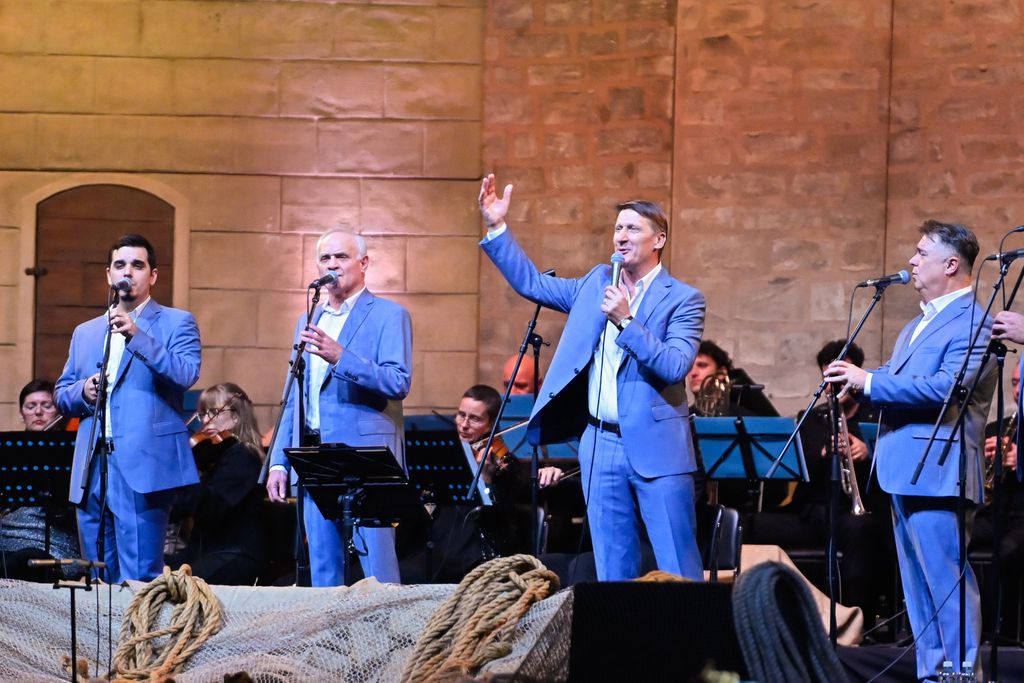 Tomislav Bralić i klapa Intrade