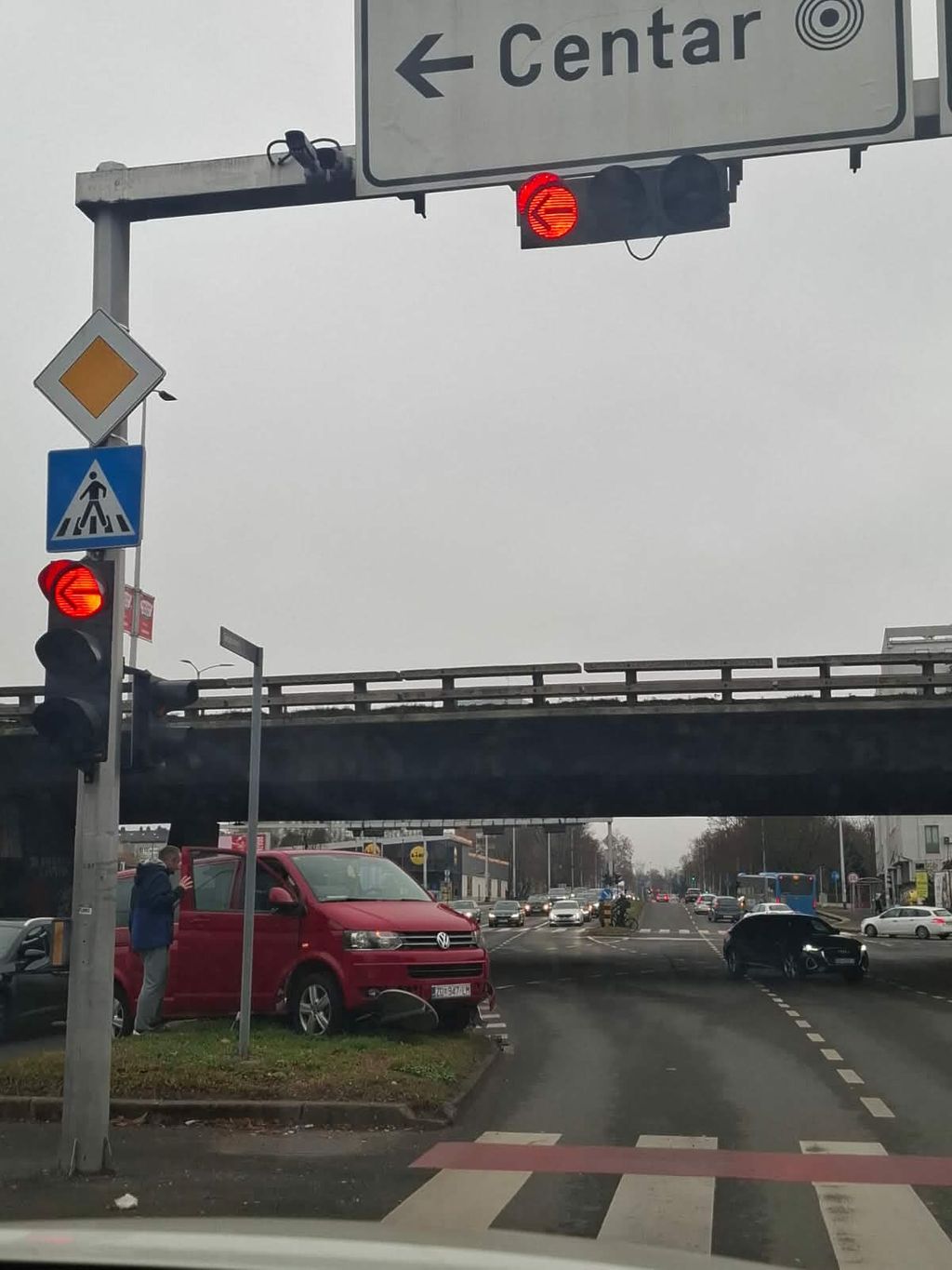 Nesreća na zagrebačkoj Trešnjevci