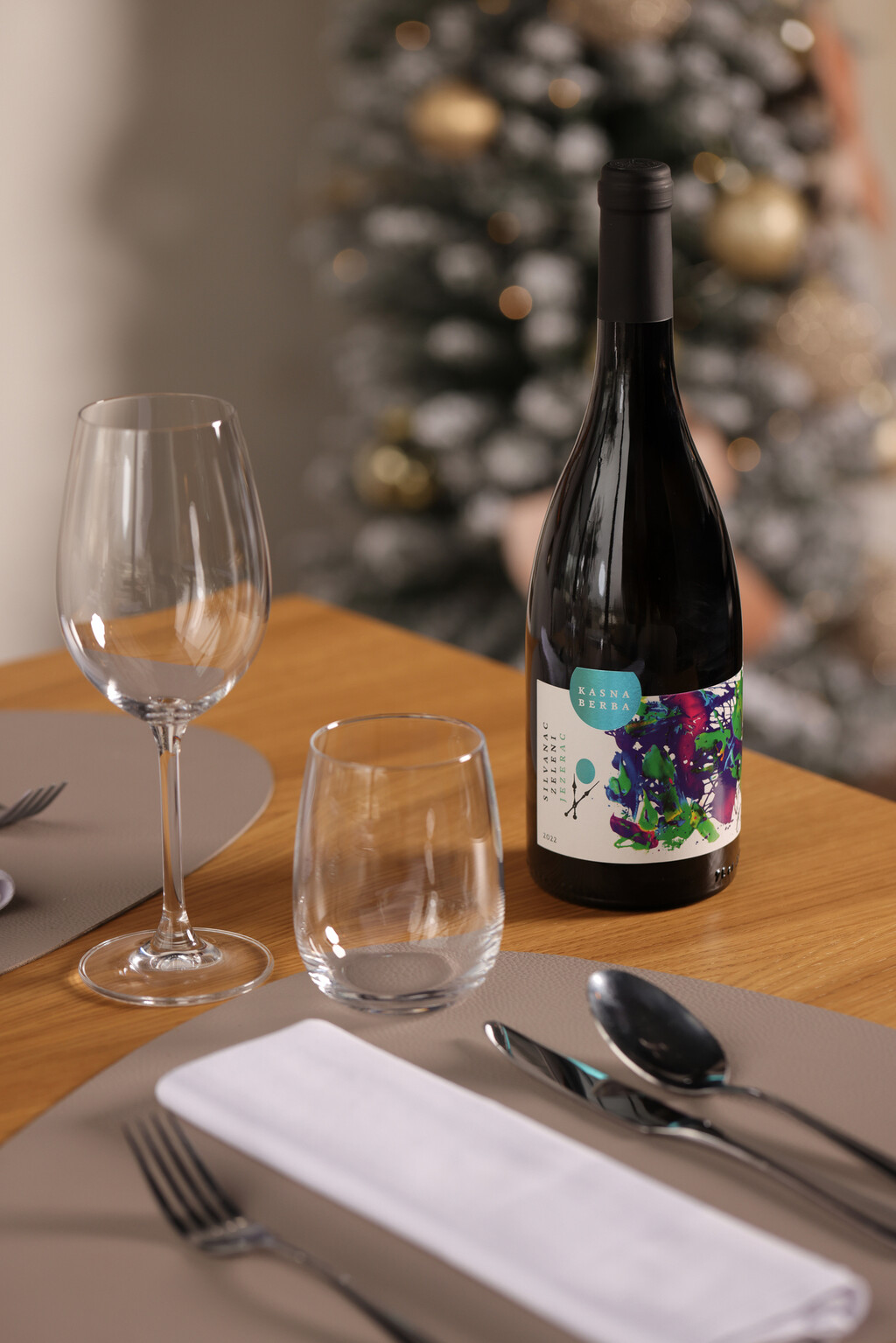 Za svakodnevni užitak i posebne prilike: Čaša slavonskog vina koju ćete poželjeti ponovno natočiti