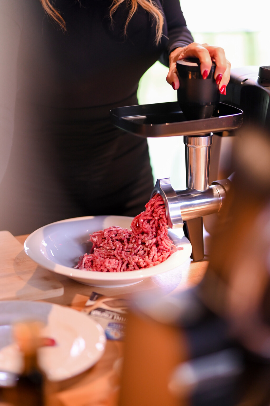 Kuhinja bez kaosa: Upoznajte multifunkcionalnog pomagača koji pravi kruh, kolače i radi sarmu kao profesionalac