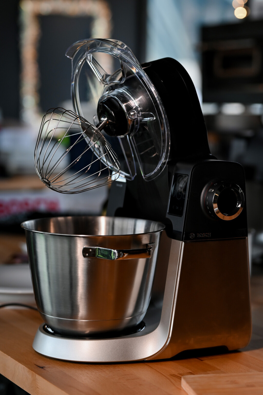 Kuhinja bez kaosa: Upoznajte multifunkcionalnog pomagača koji pravi kruh, kolače i radi sarmu kao profesionalac