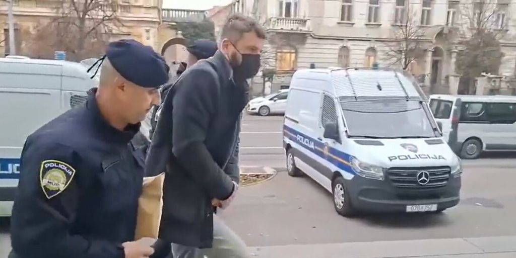 Osječki liječnik osumnjičen za zlostavljanje maloljetnika