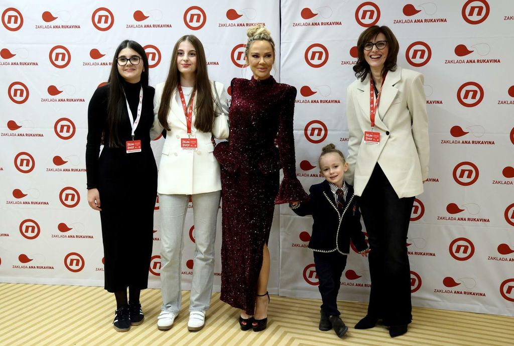 Maja Šuput i Bloom Tatarinov