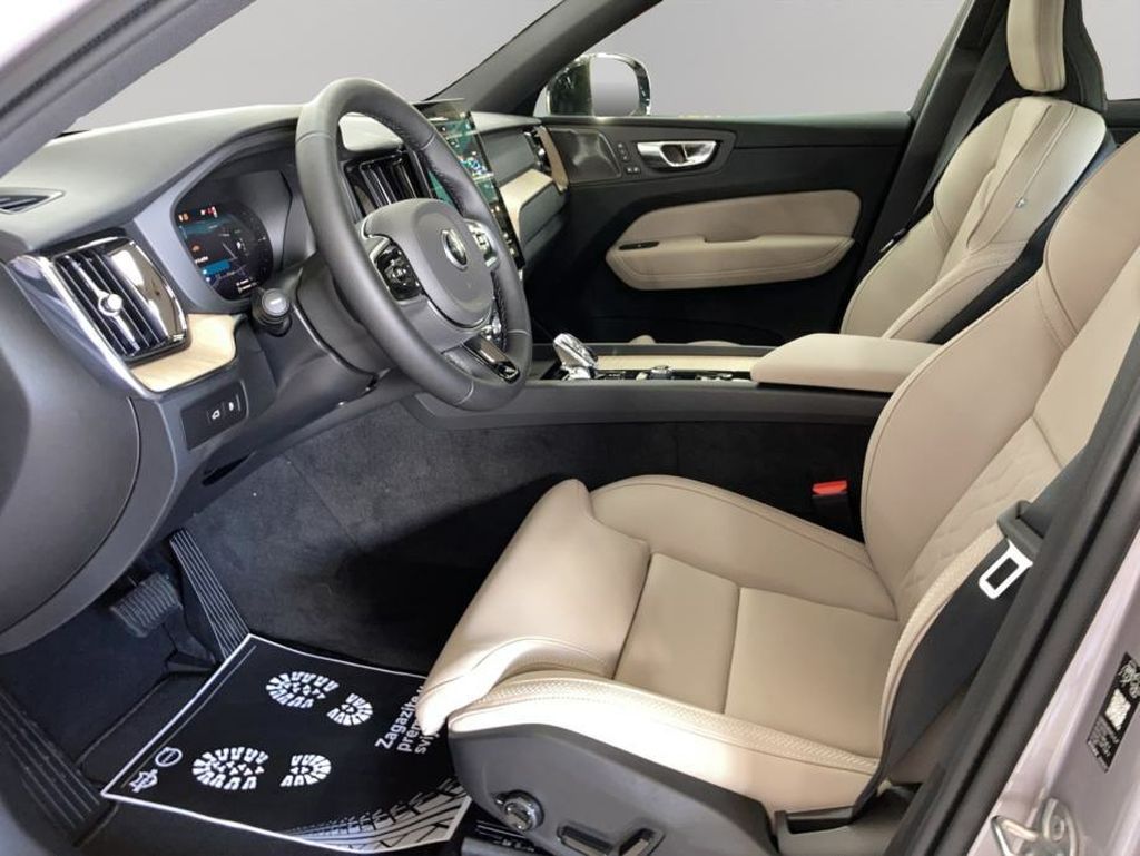 Automobil koji olakšava vožnju: SUV koji se jednako dobro snalazi u gužvi, garaži i na otvorenoj cesti