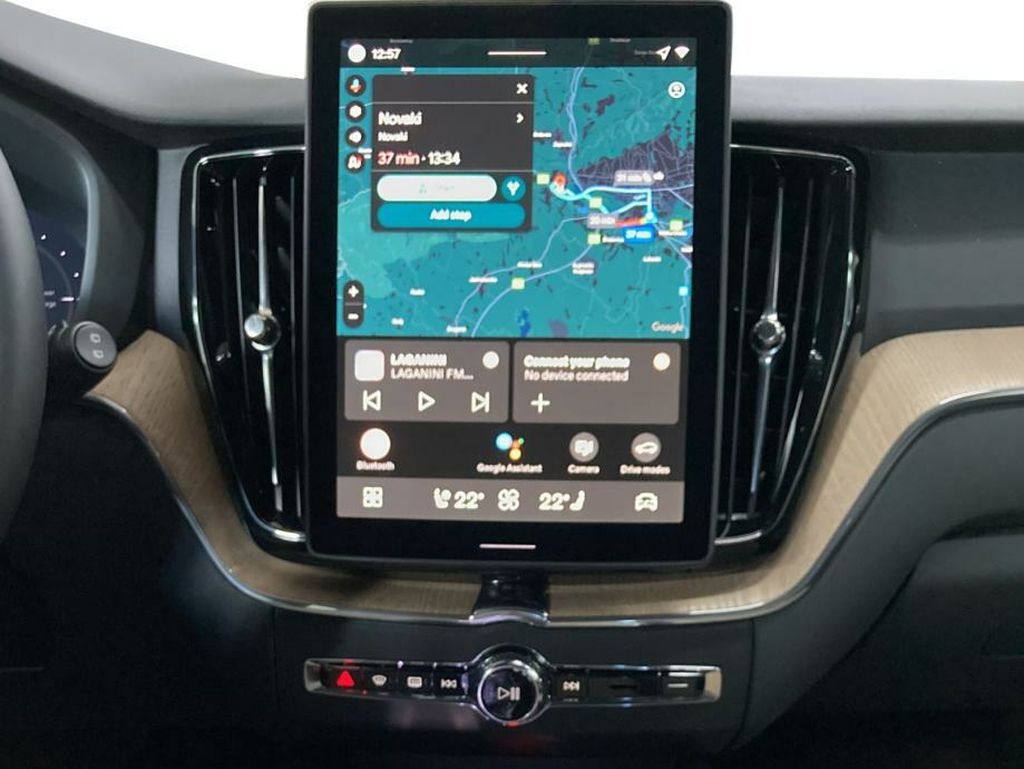 Automobil koji olakšava vožnju: SUV koji se jednako dobro snalazi u gužvi, garaži i na otvorenoj cesti