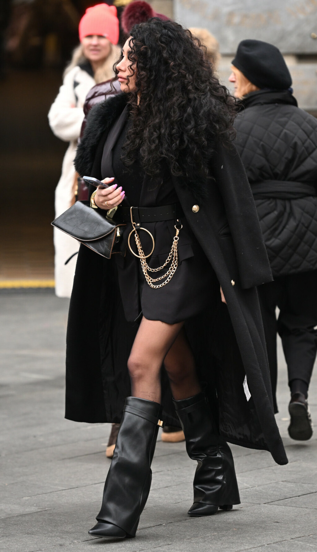 Zagrebački street style u minici i efektnim čizmama - 2