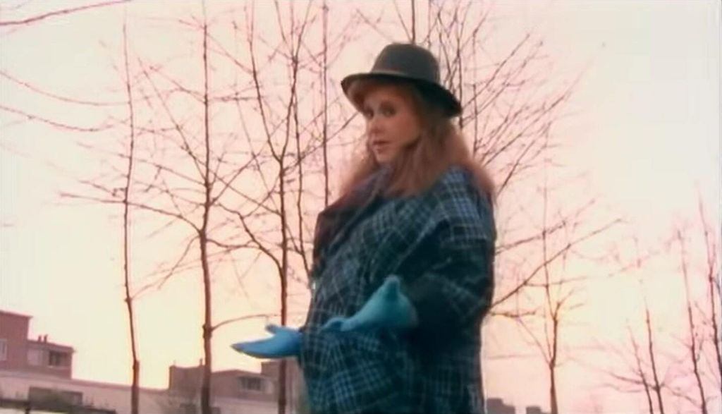 Kirsty MacColl - 3