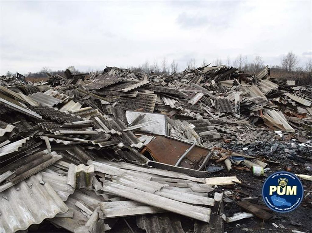 Nezakonito odlagalište salonitnih ploča