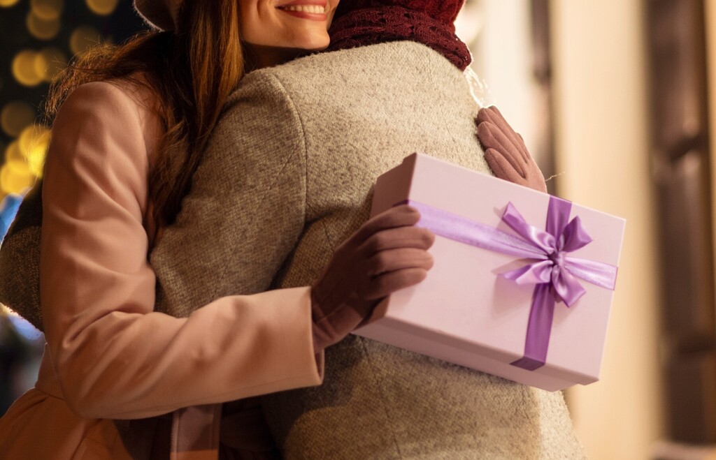 Prijateljice šopingholičarke najviše će se obradovati poklonu iz njihovih omiljenih trgovina