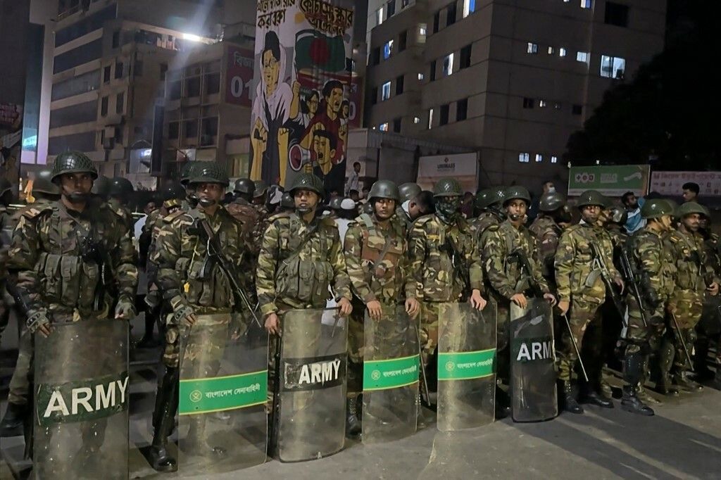 Požar u zgradi Daily Stara u Dhaki