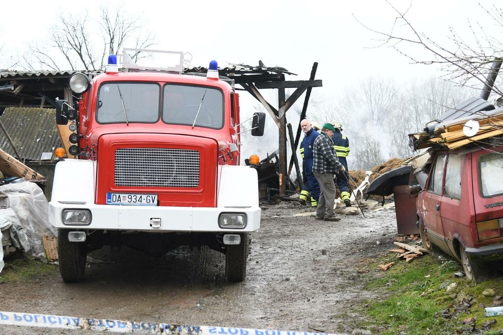 U Ivanovom Selu izgorio OPG - 1