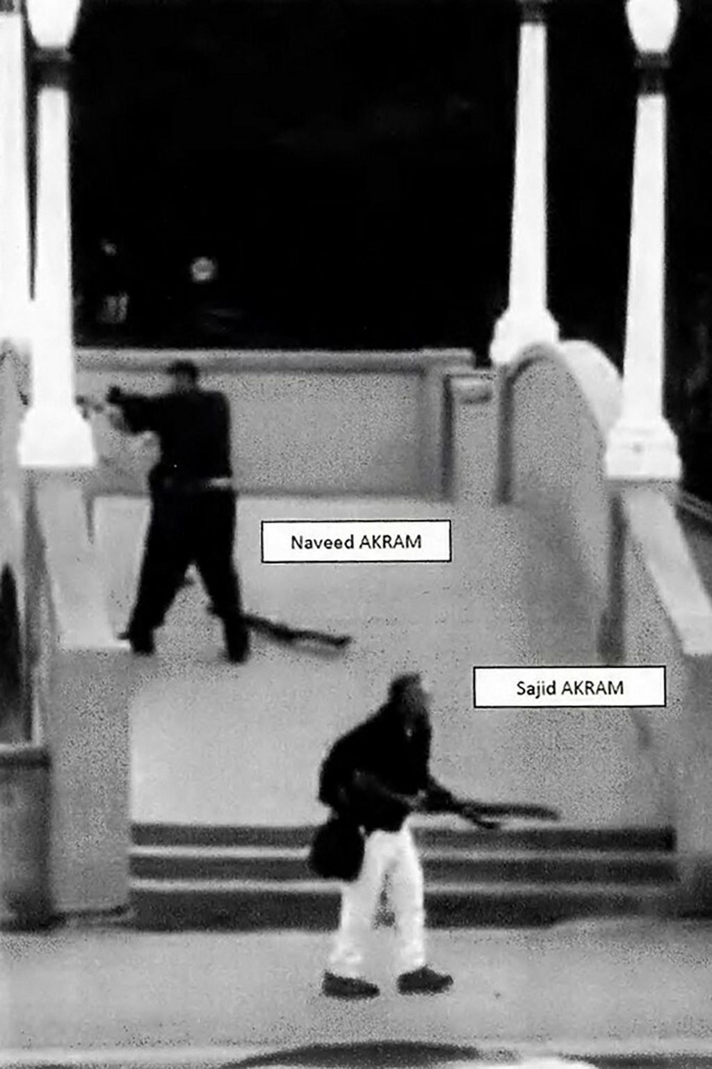 Australska policija objavila dosad neviđene fotografije muškaraca osumnjičenih za teroristički napad na plaži Bondi - 9