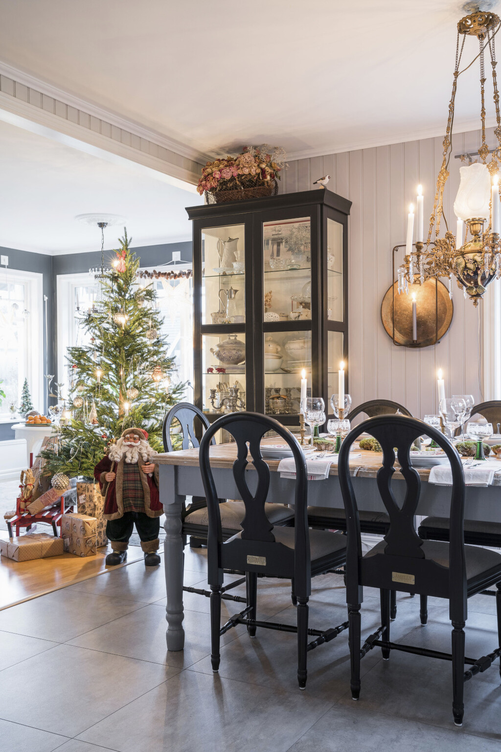 Svaki kutak kuće odiše pažljivo biranim detaljima koji pričaju priču o domu uređenom s ljubavlju