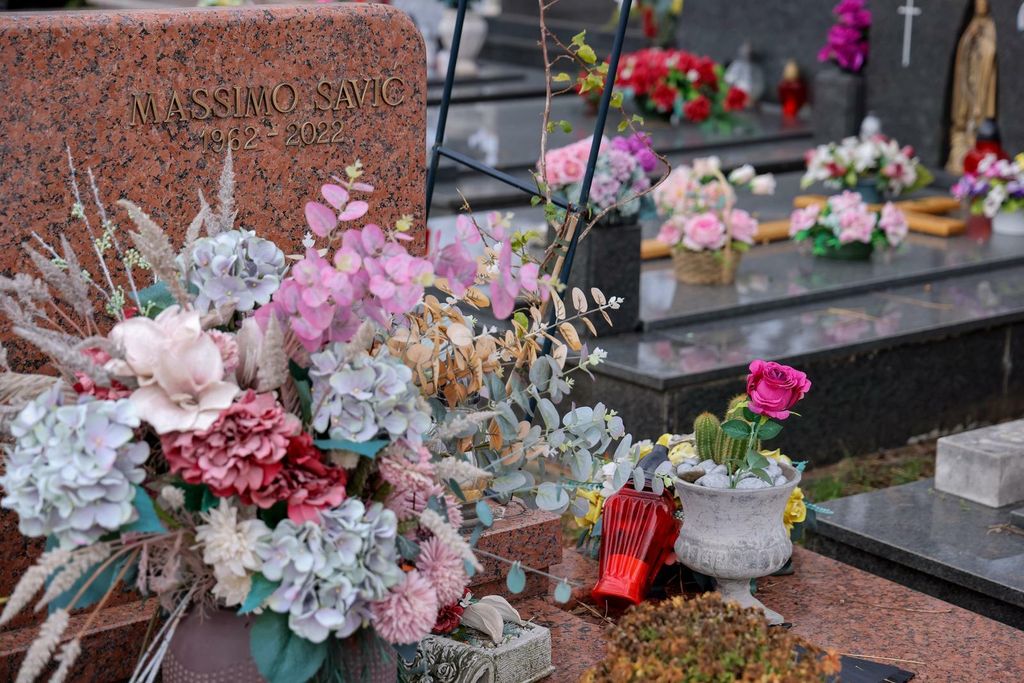 Grob Massima Savića - 5