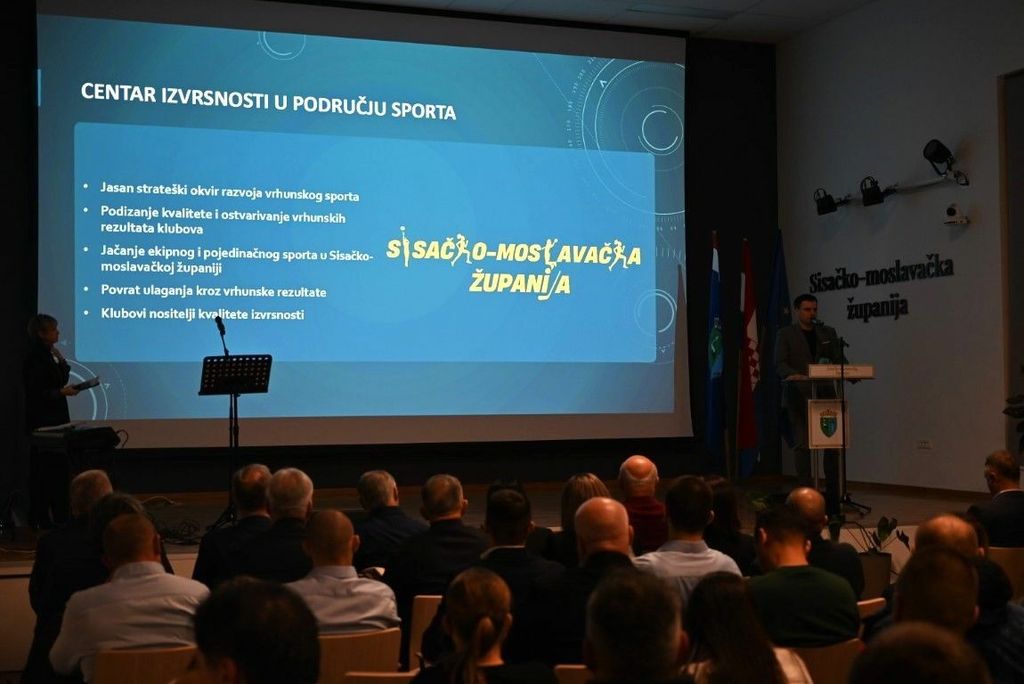 Župan Ivan Celjak s hrvačima Petrinje