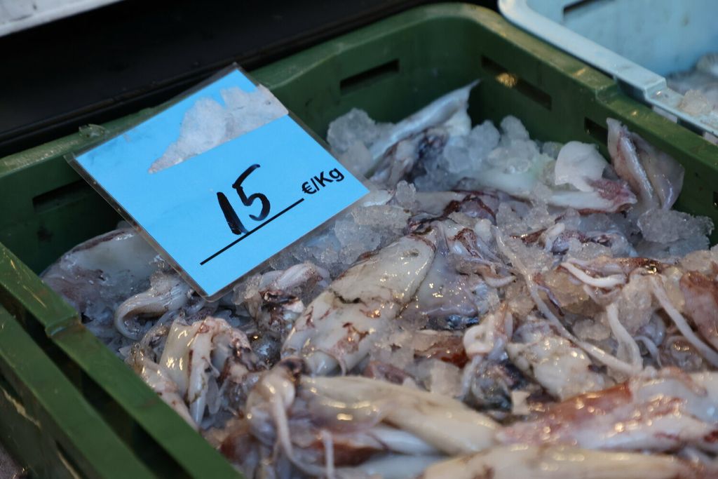 Ponuda u splitskoj ribarnici na Badnjak - 9