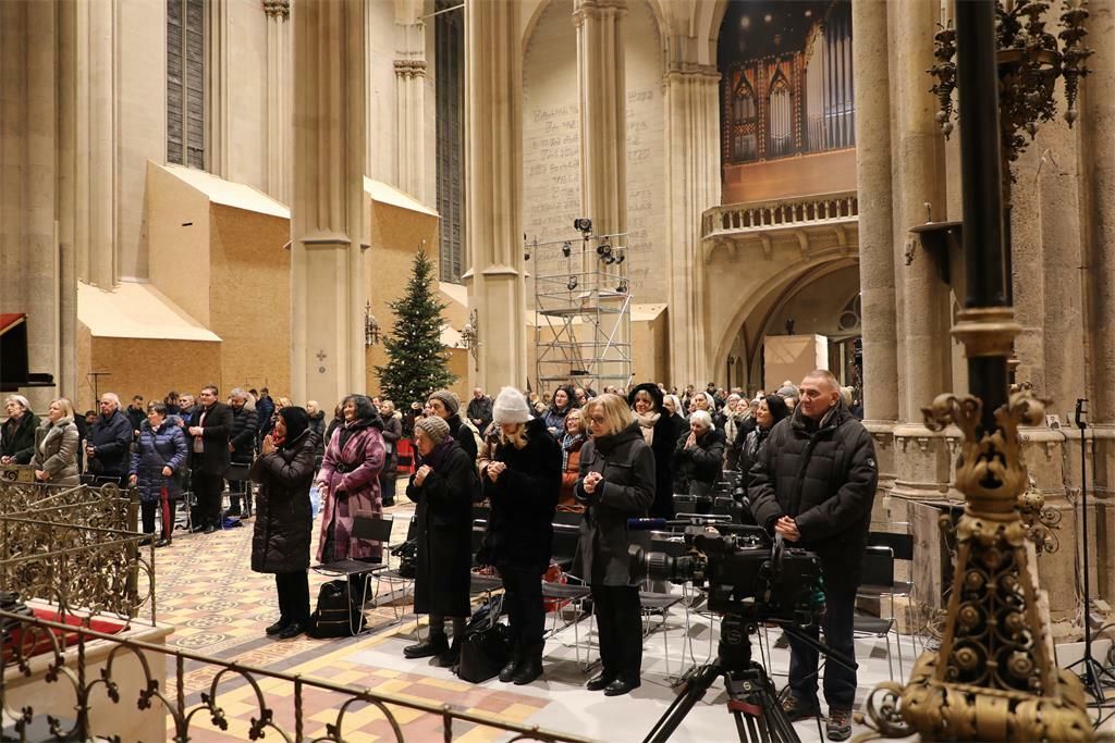 Održana prva misa u obnovljenoj Zagrebačkoj katedrali - 9