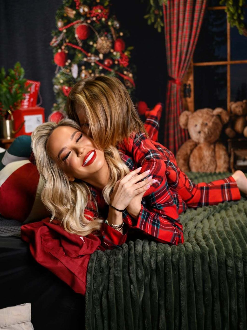 Maja Šuput, Bloom Tatarinov