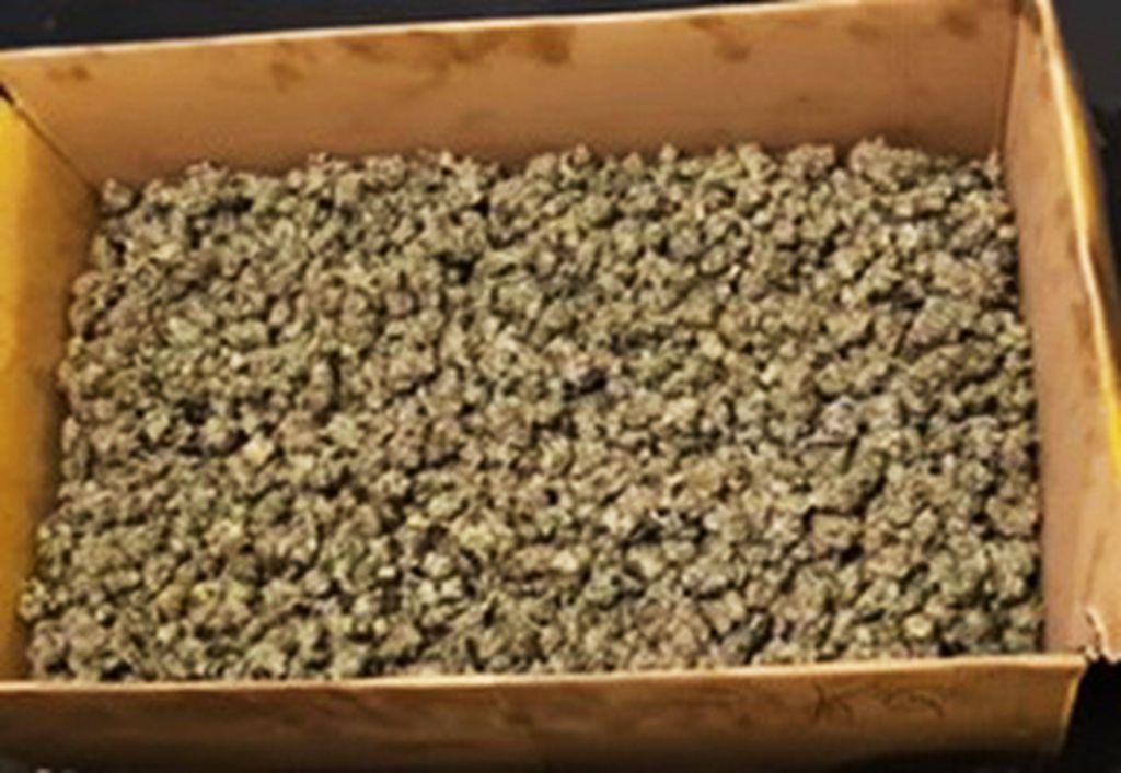 Zaplijenjeni skupocjeni satovi i automobili: Razbijena kriminalna grupa koja je uzgajala i prodavala marihuanu, uhićenja u tri države - 2