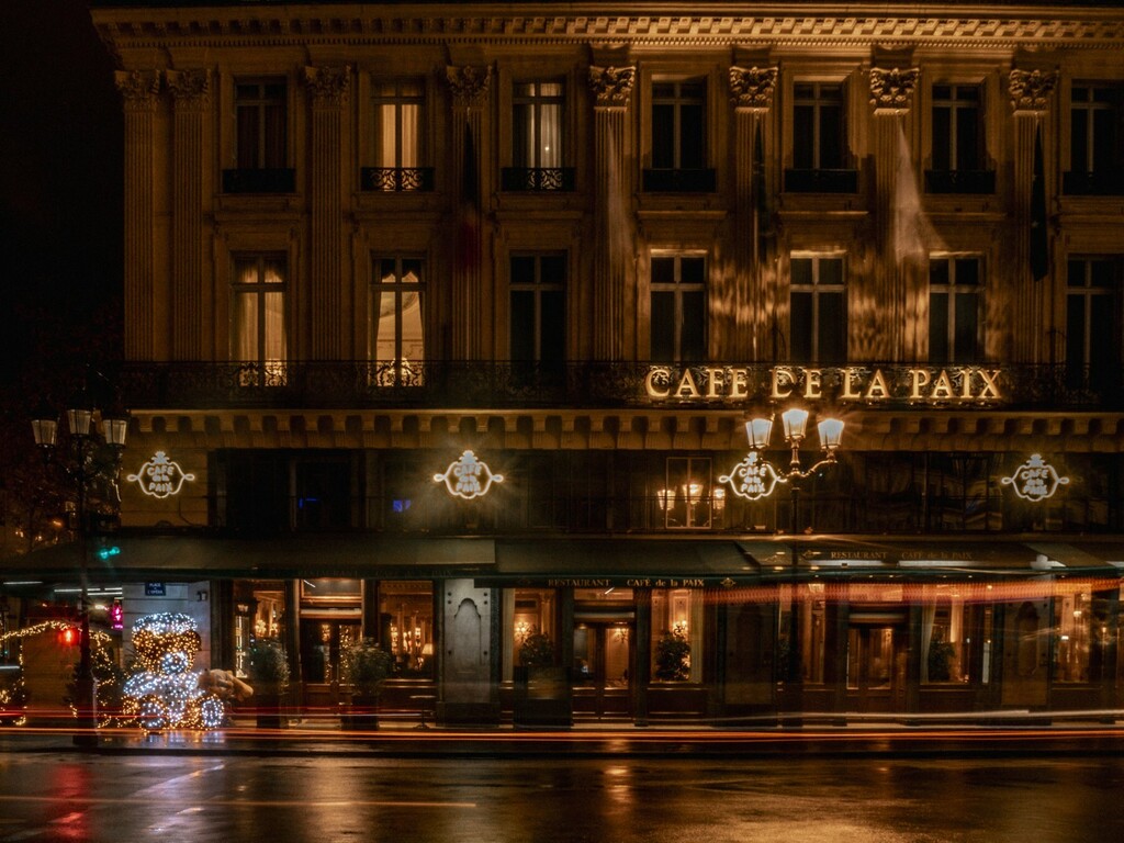 Ovogodišnje božićno ruho Pariza - 1