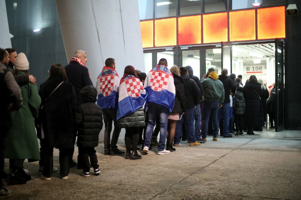 Atmosfera prije Thompsonova koncerta - 31