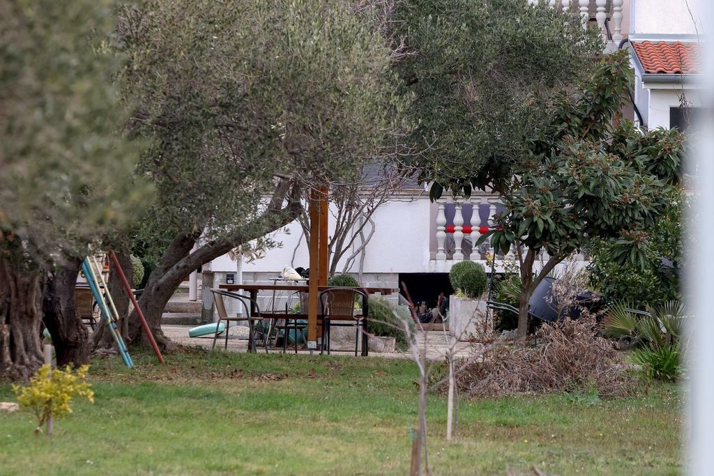 Pronađena tijela u kući u Sukošanu - 4