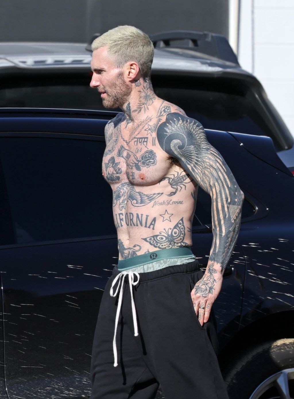 Adam Levine - 3