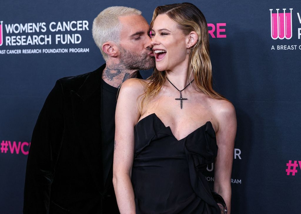 Behati Prinsloo i Adam Levine - 1