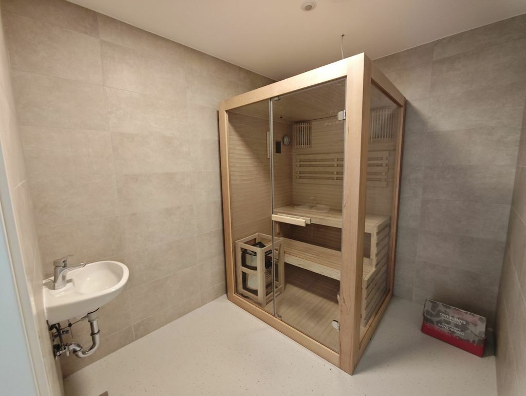 Župan Ivan Celjak s članovima Karate kluba Tigar Sisak