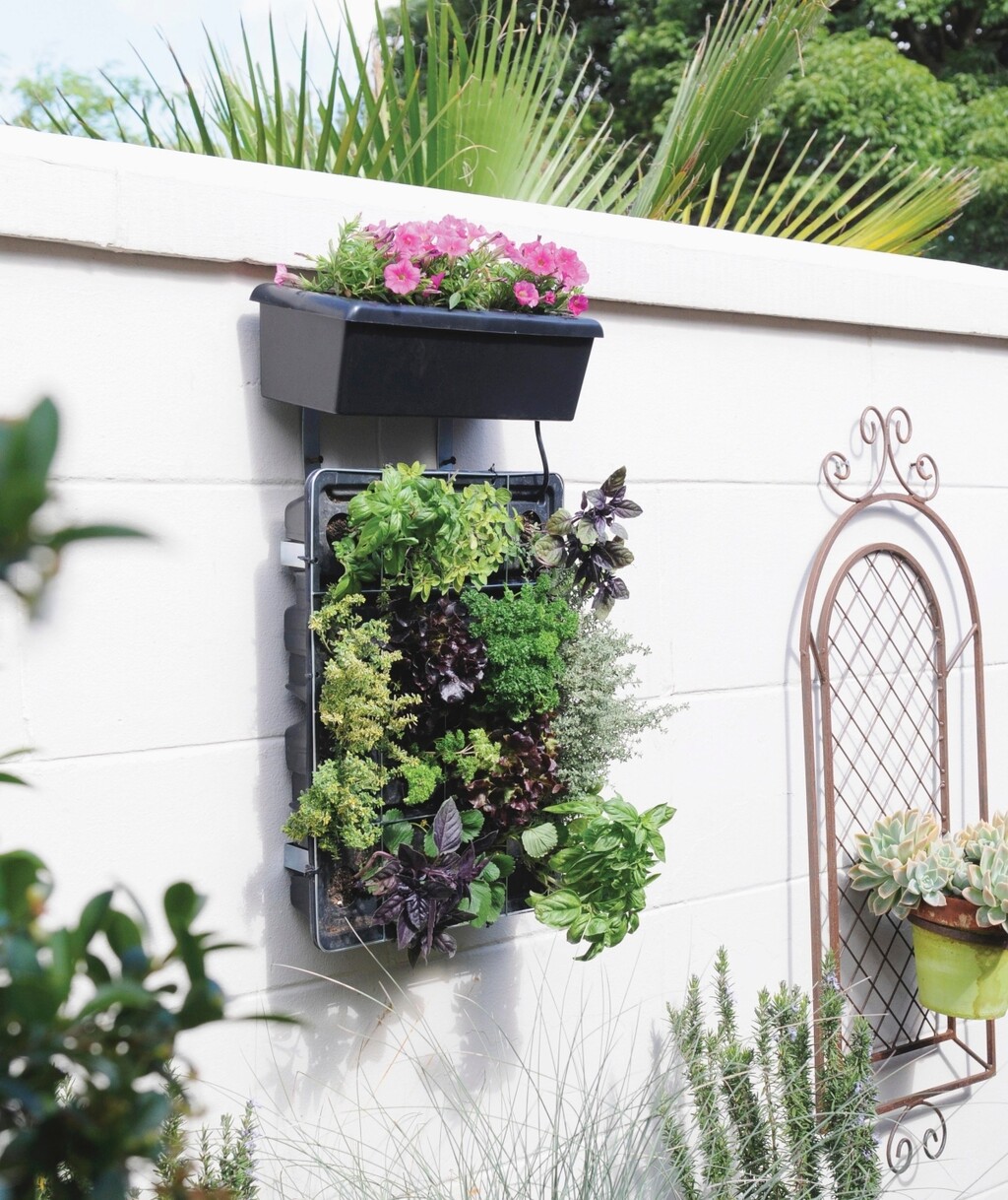 Ako imate mali balkon, vertikalni raspored je odlična opcija