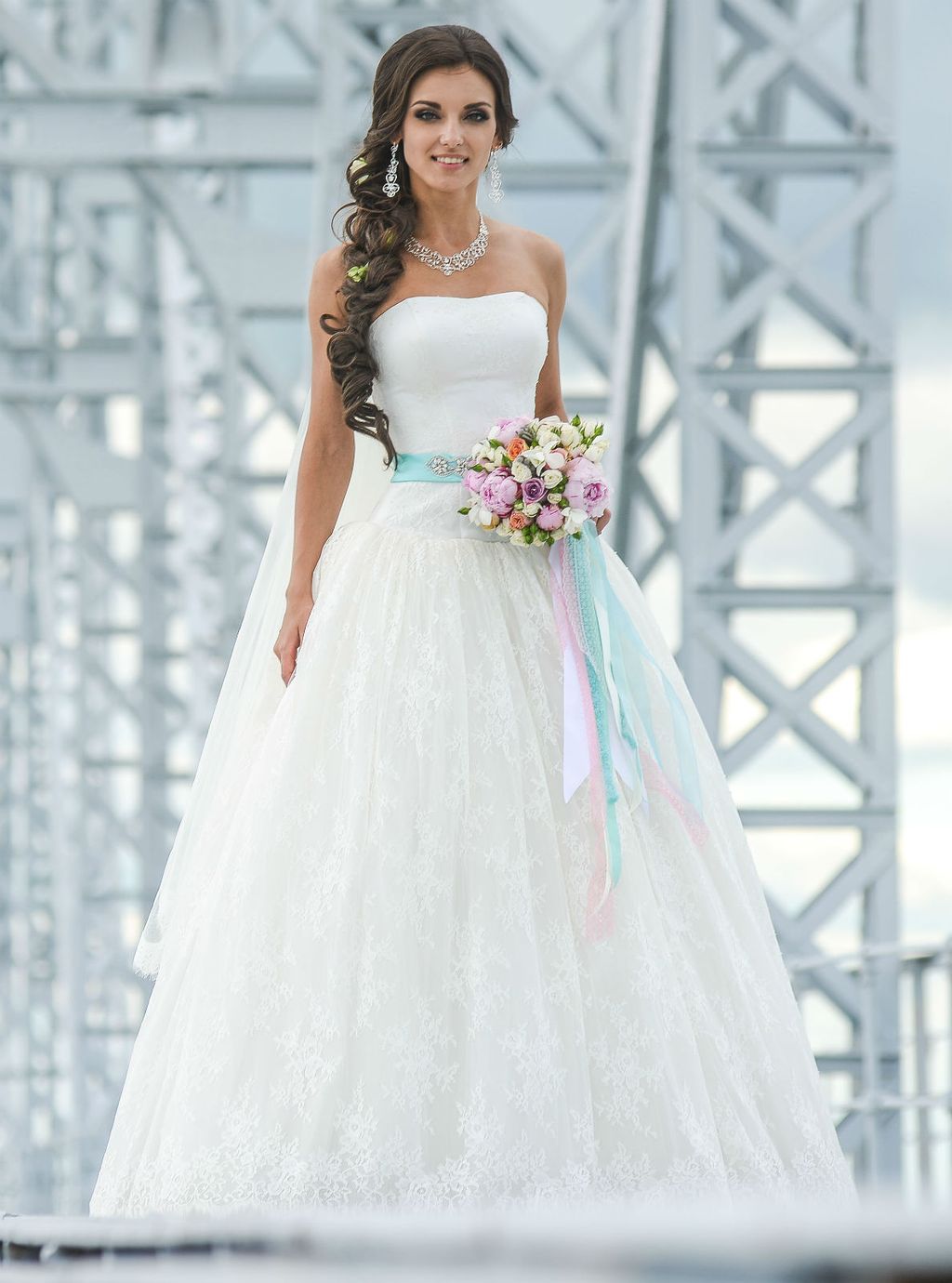 Vjenčanica čiji kroj odlično pristaje ženama građe tijela u obliku jabuke