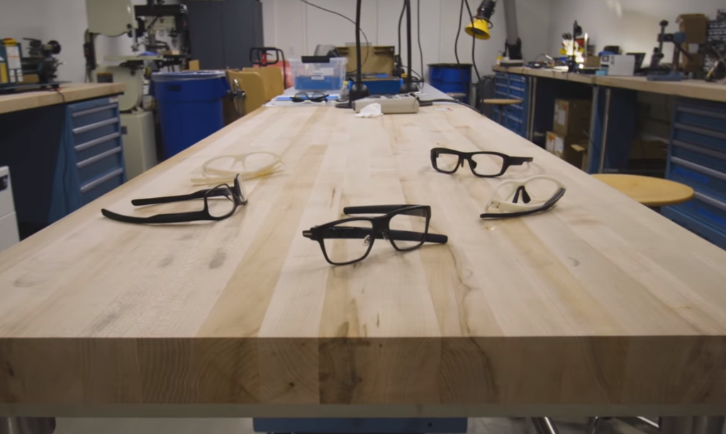 Intelove pametne naočale (Foto: Screenshot/YouTube)