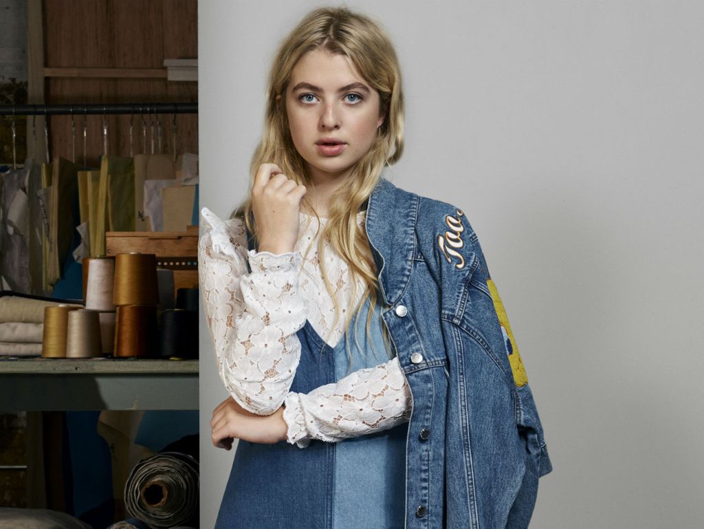 H&M Denim-Anaïs Gallagher (Foto: H&M)