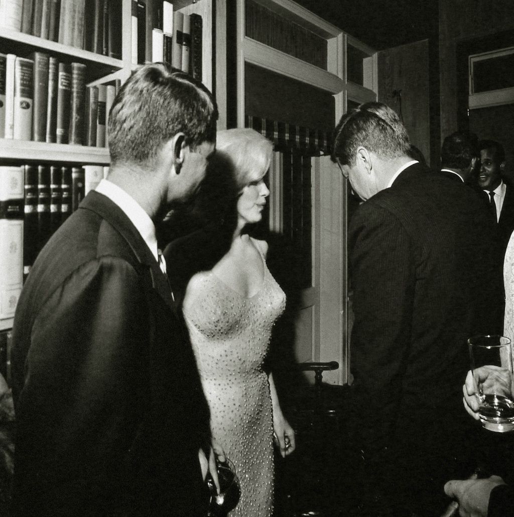 Marilyn i JFK (desno) nakon slavlja u Madison Square Gardenu
