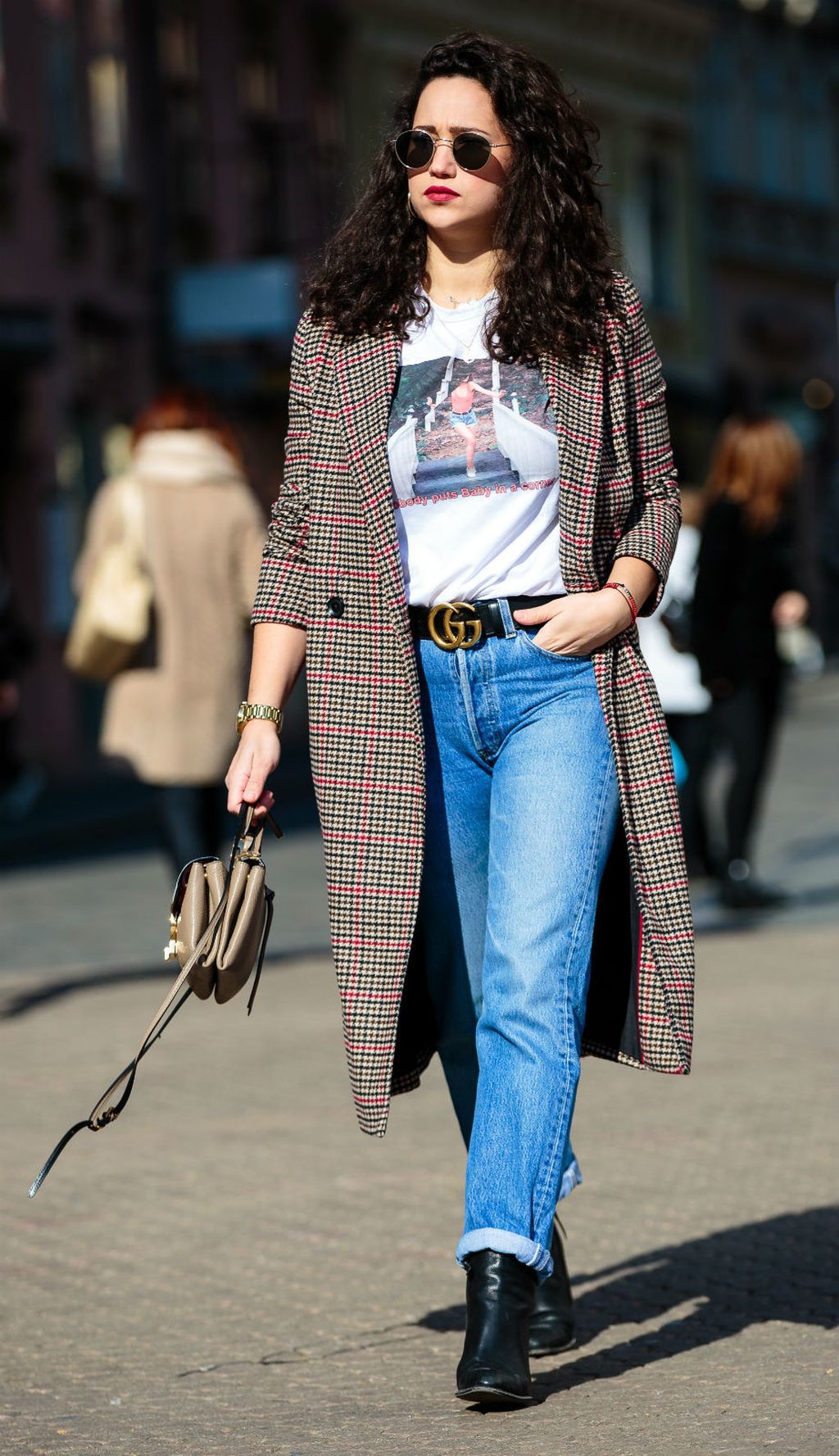 Street style zagrebačke \'lavice\' u majici s porukom - 2