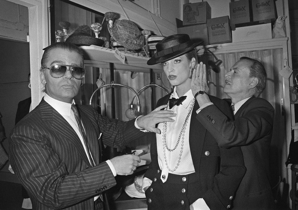 Karl uoči revije modne kuće Chanel 1983. godine