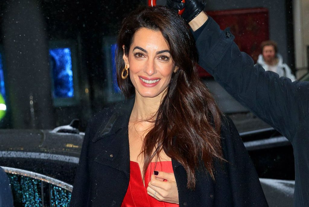 Amal Clooney u \'riskantnom\' odjevnom komadu - 1