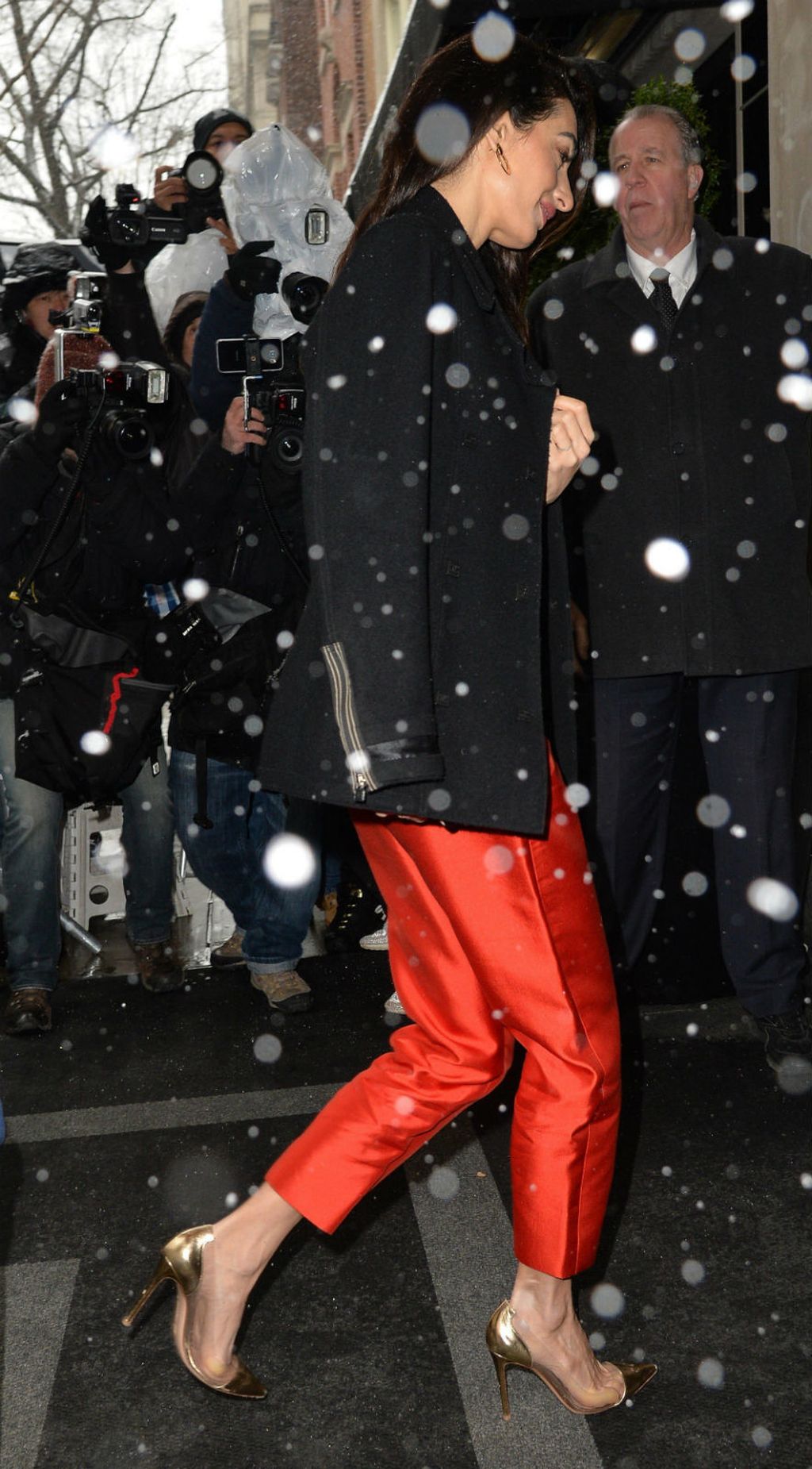 Amal Clooney u \'riskantnom\' odjevnom komadu - 4