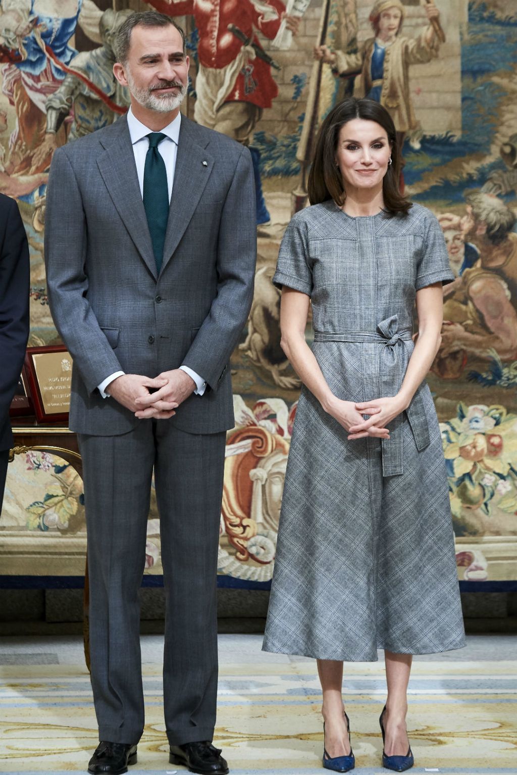 Kraljica Letizia u laskavoj haljini brenda Massimo Dutti - 7